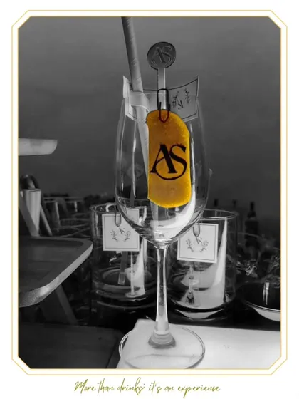A personalized cocktail stirrer from a stunning wedding in Jaipur. We bring our luxury bar experience to destination weddings across the country.