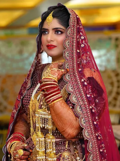Creating looks for a Nikah ceremony is always special. This gallery showcases Muslim brides in their stunning wedding attire, with makeup that ranges from soft and ethereal to bold and glamorous.