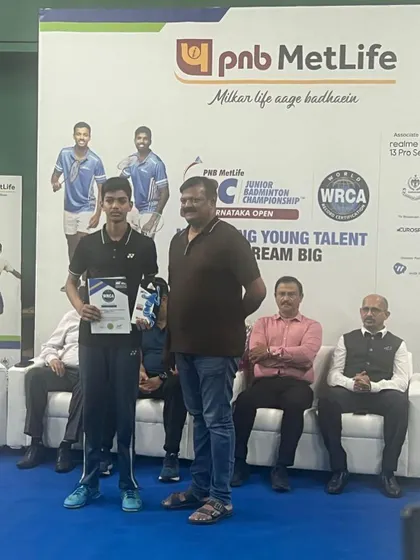 Shivaraj receiving his award at the PNB MetLife JBC event. Every tournament is a valuable experience for growth.