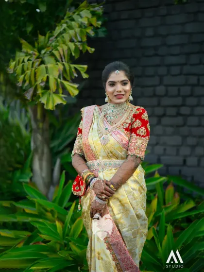 Another shot of Bhavana, radiant and happy in her muhurtham attire.