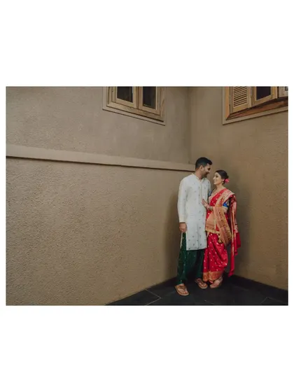 A traditional Maharashtrian wedding ceremony in the beautiful coastal setting of Goa. We are experienced in capturing diverse cultural traditions in destination locations.