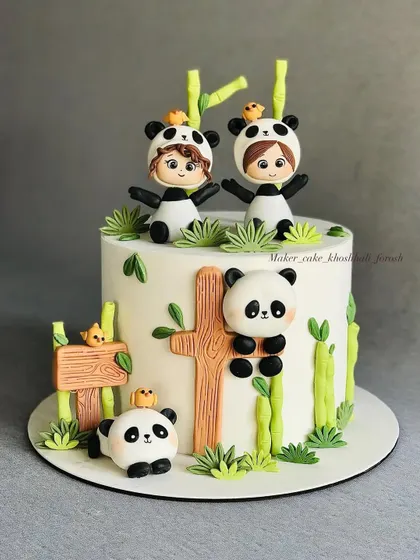 This adorable panda party cake is all about cute details. Learn to model charming fondant pandas, bamboo stalks, and even tiny human figures in panda costumes to create a playful and heartwarming scene.