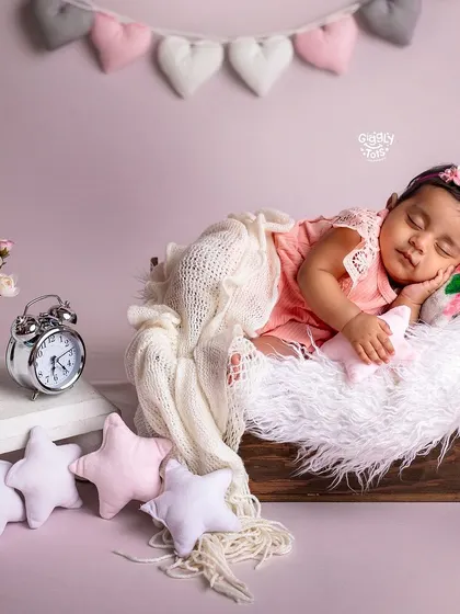 Those peaceful, sleepy newborn moments are so precious and fleeting. I specialize in creating serene and safe environments to capture every tiny detail, from their delicate eyelashes to their tiny toes.