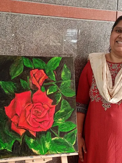 Dr. Aqila completed this beautiful and realistic red rose during her oil painting course. Oils are perfect for achieving deep, rich colors and smooth blends, which bring floral subjects to life.