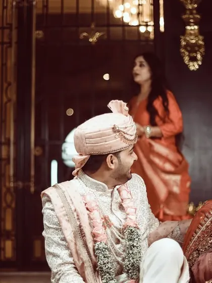 More laughter and fun during the joota churai ceremony, a favorite candid moment to capture.