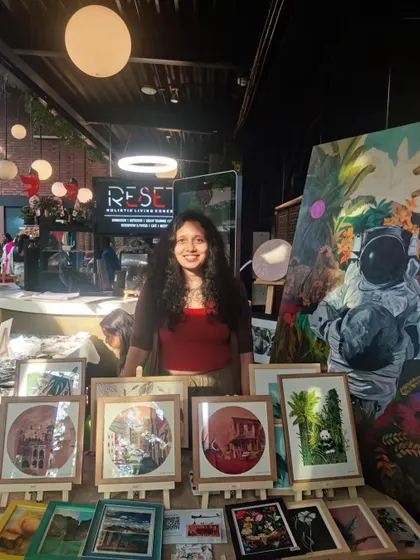 Another shot from the weekend art market at Cafe Reset. The warm lighting of the cafe created a beautiful atmosphere to display my work.