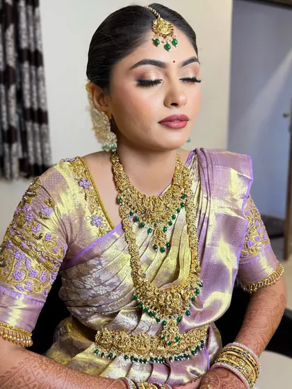 Another shot of Hamsa, showing the flawless base and the gentle contouring that enhances her face shape naturally.