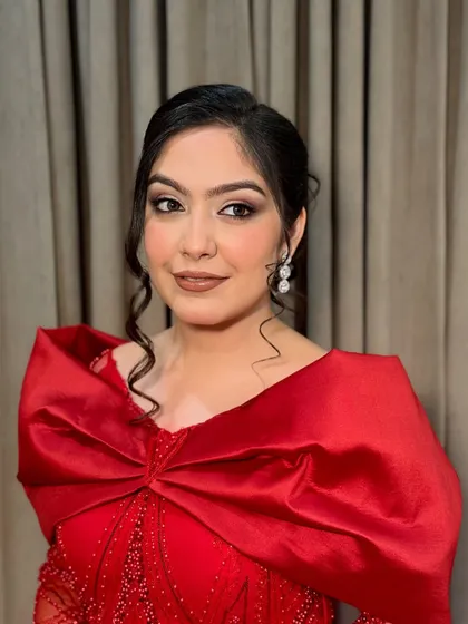 A close-up of Jasleen's cocktail makeup. The look is polished and perfect for an evening of celebration.