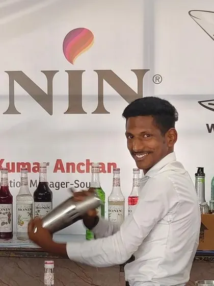 Our instructor demonstrating shaking techniques during a special Women's Day mocktail masterclass with Monin India.