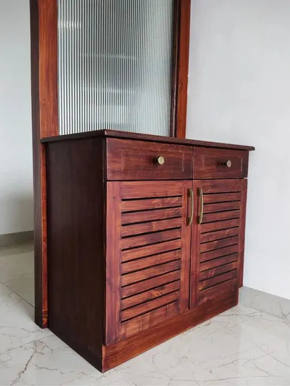 A duplicate image of the shoe rack with the partition.