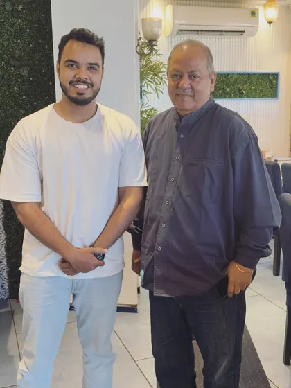 The legendary Chef Hemant Oberoi graced our Bandra outlet. It is a huge honour to serve a culinary maestro like him.