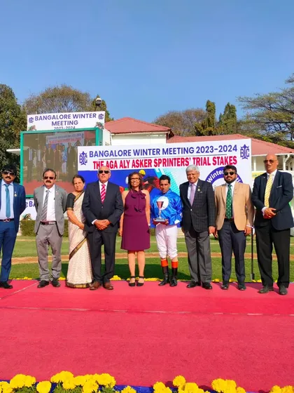 The presentation ceremony for The H.B. Gundappa Gowda Memorial Trophy with the winning team of Czar.