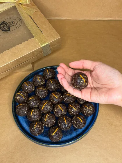 My Belgian Chocolate Orange Ladoos are a perfect, healthy way to satisfy your midnight cravings. They are completely raw, vegan, and free of added sugar.