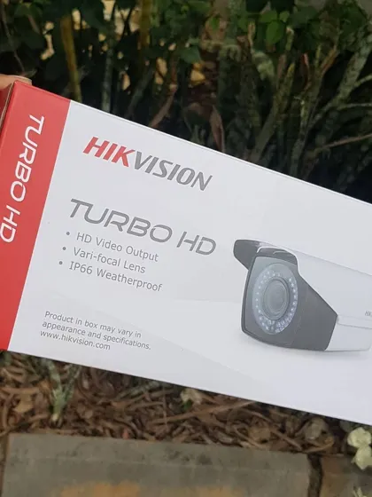 A box for a Hikvision Turbo HD camera with a vari-focal lens, which allows for adjusting the zoom and focus manually.