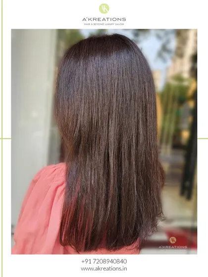 From root to tip, these natural brown highlights add the perfect touch of elegance and sophistication.