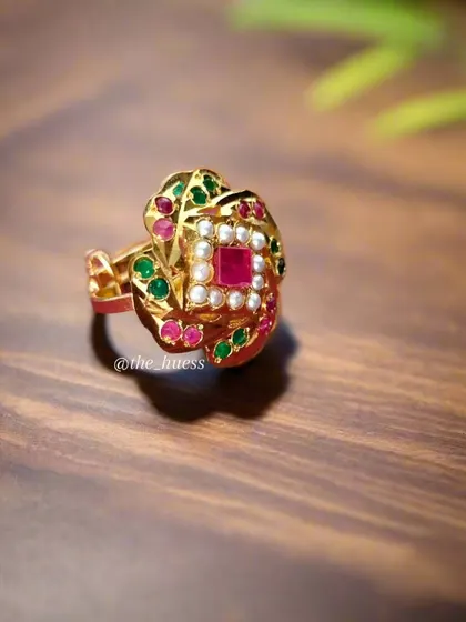 Another shot of the "Sia" ring, providing a clear view of its intricate design and craftsmanship. It's a wonderful blend of traditional colours and modern design.