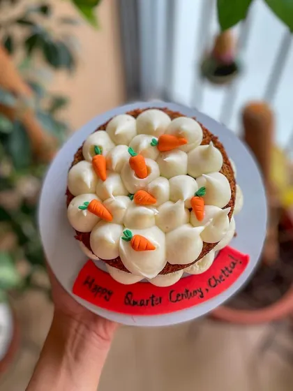 Getting ready for Easter with these adorable carrot cakes. I offer different styles, from a simple cake decorated with tiny piped carrots to a more rustic version with dollops of cream cheese frosting.
