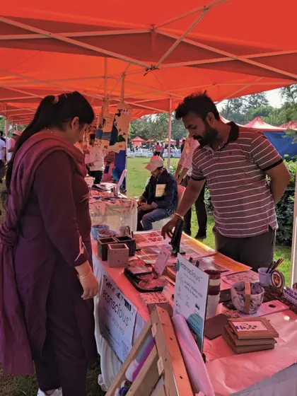 Our co-founder Vaibhav explaining the details of our recycled plastic products to an interested visitor. We hope to see this enthusiasm for sustainability continue to grow.