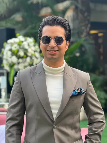 A smiling portrait, feeling blessed and grateful. It's been an amazing year of spectacular weddings and unforgettable memories.