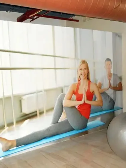I installed this serene yoga-themed wallpaper in a fitness studio to create a calm and focused atmosphere. The life-sized image helps set a tranquil mood, making it an ideal backdrop for yoga and meditation classes.