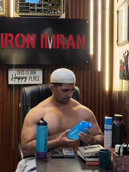 Ramadan gives me more power. A random shot from my office after a workout during the holy month. Discipline is 24/7.