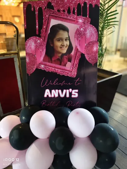 The welcome sign for the Blackpink themed party.