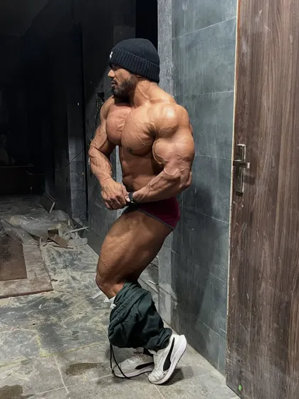 Another side chest pose. Changing your mindset is a game changer.