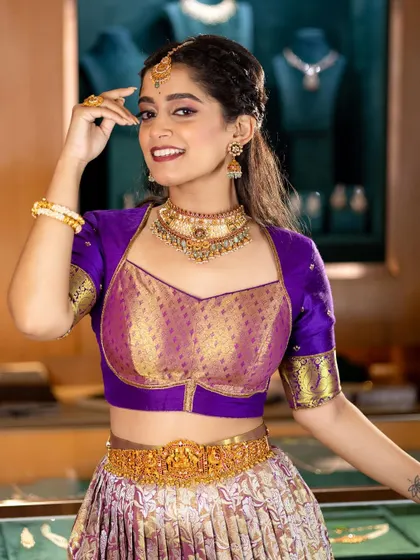 A duplicate of 90, showing a happy and vibrant traditional look.