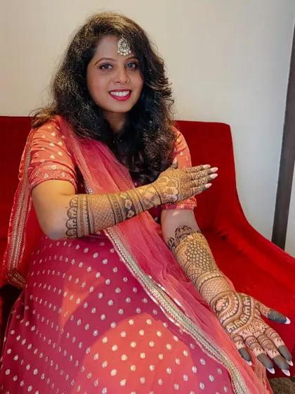 A lovely portrait of Anusha, looking radiant with her full bridal mehendi. It's a privilege to be part of such special moments.