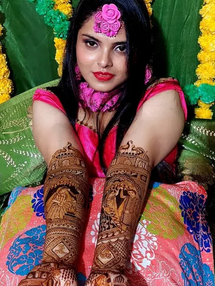 My beautiful bride Kritika, looking gorgeous on her mehndi day.