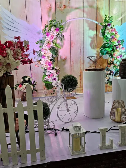 These beautiful angel wings and floral arches create a heavenly photo backdrop, perfect for birthdays or even bridal showers.
