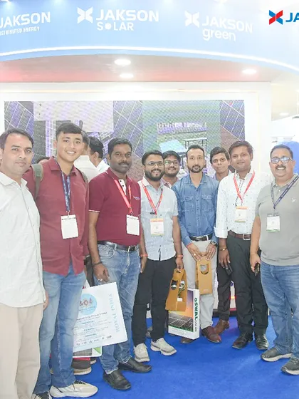 More of our enthusiastic team and visitors at the REI Expo. The event was a fantastic platform for sharing knowledge and exploring new opportunities in clean energy.