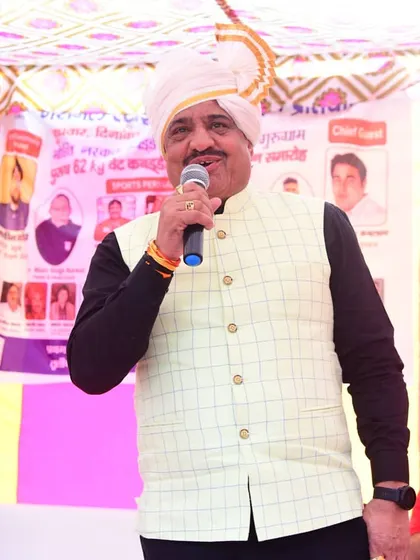 Chief guest Shri Randhir Singh Sehrawat addressing the players and sharing his wisdom before the tournament begins.
