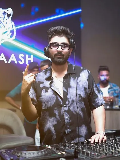 Bringing the vibe to the Sarjapur massive.