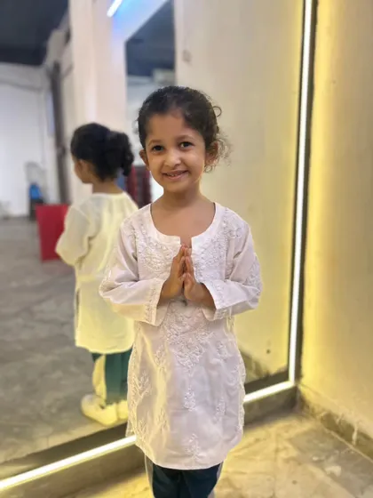 A moment of pure sweetness. This little one in her traditional kurta for our Independence Day celebration captures the gentle spirit of our studio.