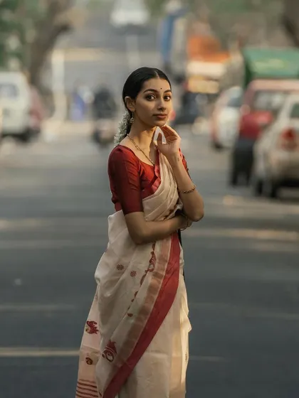 A classic shot from the Bengaluru street series, looking back at the camera.
