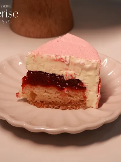 A slice of the Strawberry Fields, crafted with the finest fresh strawberries and smooth vanilla.