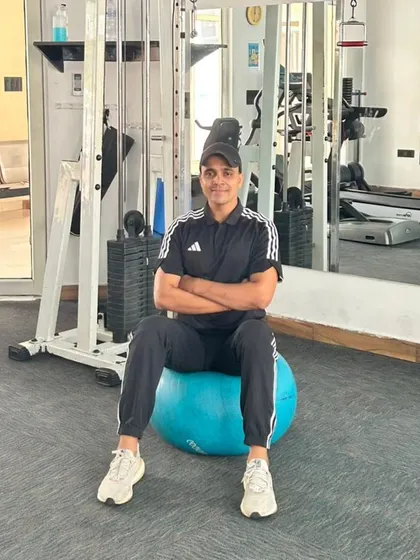 A simple, confident pose. Ready for the next fitness class.
