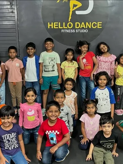 A simple, happy group photo of our kids' batch. These pictures are wonderful keepsakes for the students and their parents.