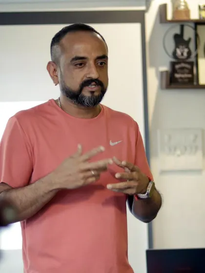 Our instructor leading a music workshop for Google employees. We create a fun, hands-on learning environment where even absolute beginners can feel like pros by the end of the day.