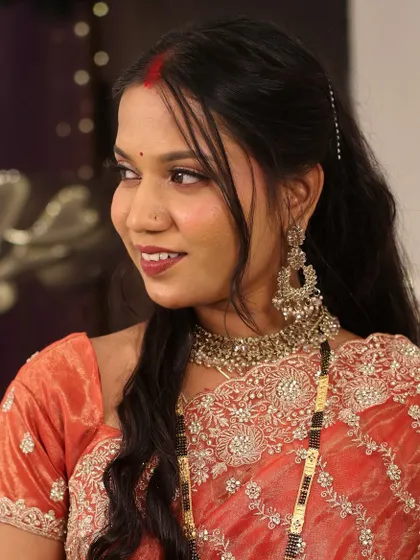 A final look at Mrunali's elegant reception makeup. The style is timeless and perfectly suited for her special evening.