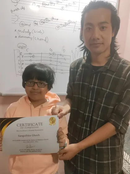 Congratulations to Sangsthita for completing the preliminary Acoustic Guitar course! A big shoutout to our expert teacher for their invaluable guidance.