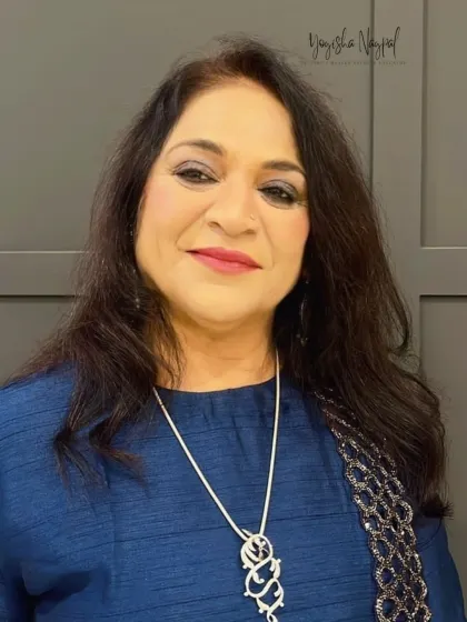 A close-up of the glam look for this lovely client. The makeup is tailored for mature skin, ensuring a radiant and sophisticated finish.