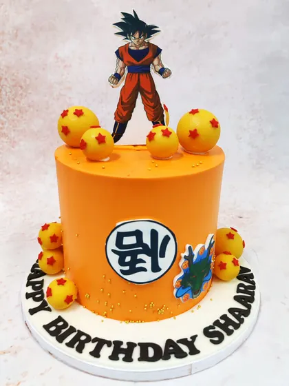 We channel the power of a Super Saiyan with this dynamic Dragon Ball Z cake. Featuring Goku in a battle-ready stance atop a vibrant orange cake, surrounded by the iconic Dragon Balls, this creation is a powerful tribute for any fan of the legendary anime series.
