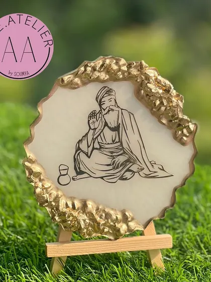 A serene Waheguruji frame in white and gold geode resin, designed as a thoughtful gift for a friend moving abroad to keep blessings close.