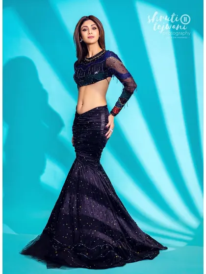Capturing Shilpa Shetty's "Black Nasha" look for the Lokmat Most Stylish awards. My backstage portraits are all about capturing the glamour and style of the moment.