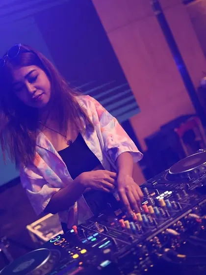 Another shot from my opening set at The Lalit Bangalore, focused on mixing. I love the challenge of warming up the crowd for a big headliner.