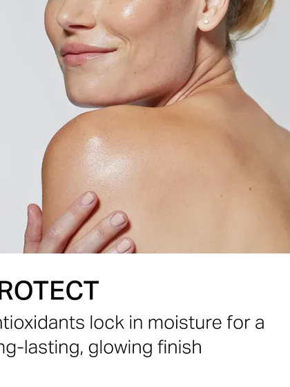 The final "Protect" step of a HydraFacial. Antioxidants and peptides are infused into the skin to lock in moisture, detoxify, and provide a long-lasting, glowing finish.
