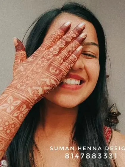 My art is my profession of spreading happiness. This client's bright smile says it all. A simple, elegant design is sometimes all you need to celebrate a special moment.