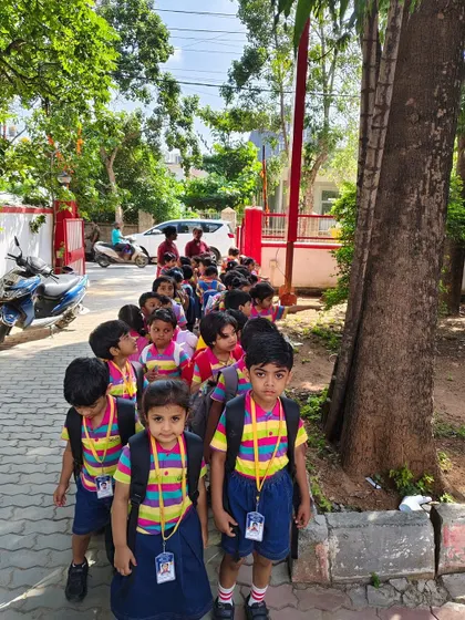 Our students line up excitedly for their field trip, ready for a day of learning and exploration outside the school campus.
